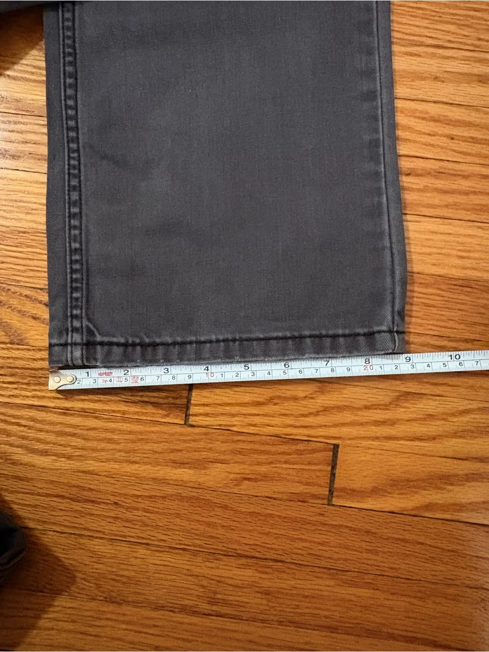 Levi's 514 Relaxed Straight Jeans in Charcoal